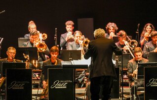 c_c3_adrculo_20de_20jazz_20fest_20__20orquestra_20de_20jazz_20de_20set_c3_babal_20_3__jpg_2