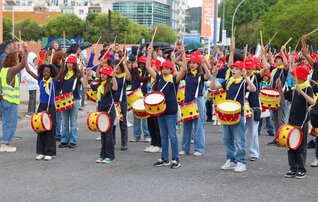 08sex_desfile_do_tempo